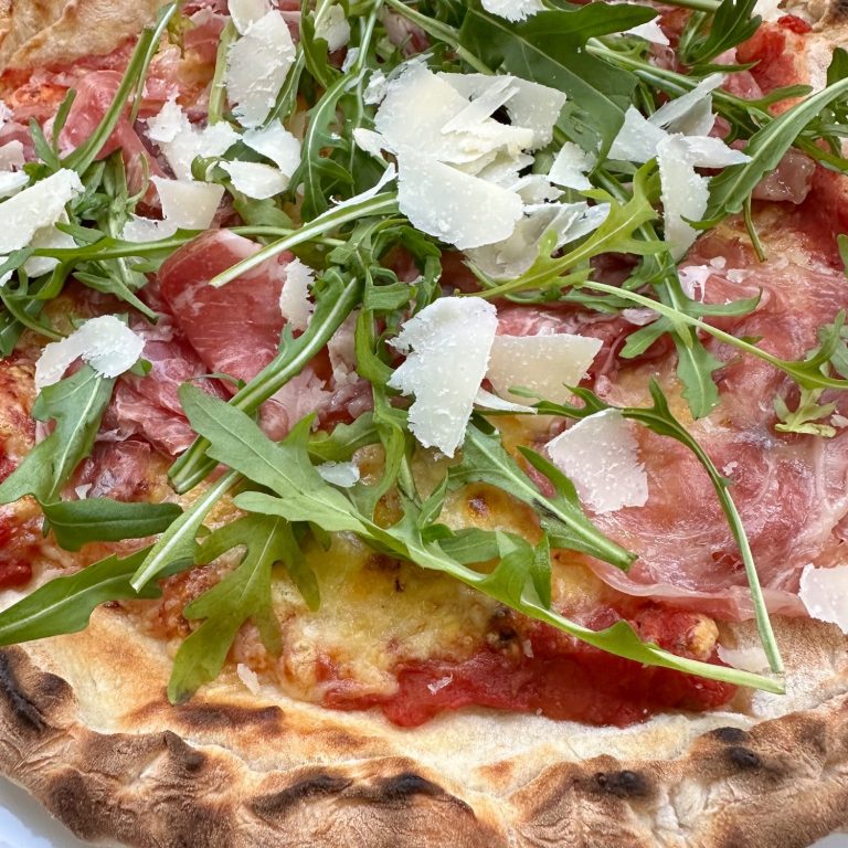 Kung Fu Pizza Parma mit Rucola