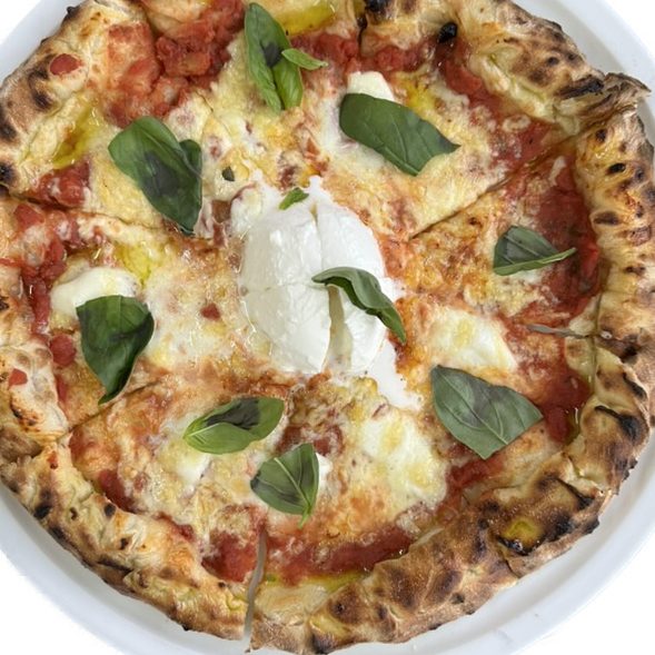 Kung Fu Pizza Margherita mit Burrata